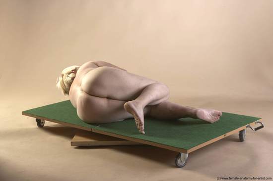 Nude Woman White Laying poses - ALL Average short blond Pinup