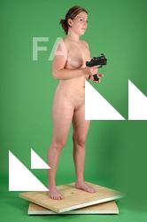 lenka gunpose 0080