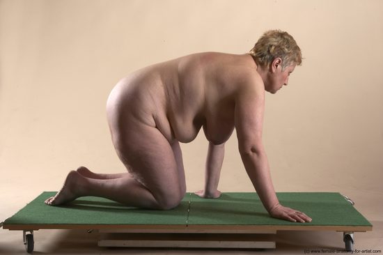 Nude Woman White Kneeling poses - ALL Average Kneeling poses - on both knees short blond Pinup