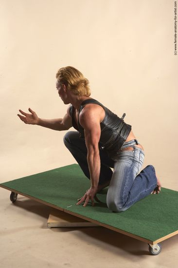 Casual Woman White Kneeling poses - ALL Muscular Kneeling poses - on both knees medium blond Academic