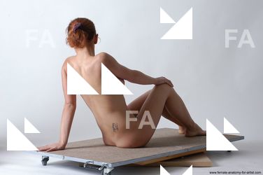 lucrecia sitting 46