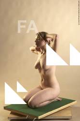 josefina kneeling 08