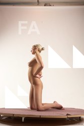 izabela kneeling 04c