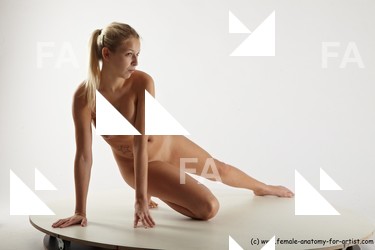 reference of kneeling terezia 23