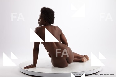 kneeling reference of laverne 20