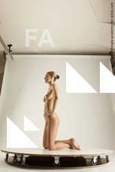 3f eula kneeling 02 04c