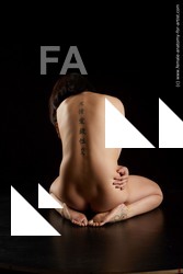 kneeling reference of lady dee21