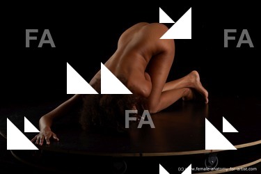 laying reference of luna corazon06