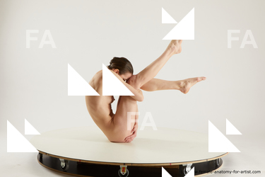 tracey sitting 01 01b