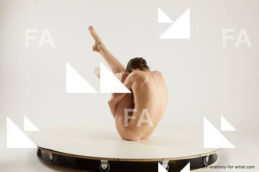 tracey sitting 01 11b