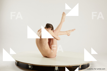 tracey sitting 01 15b