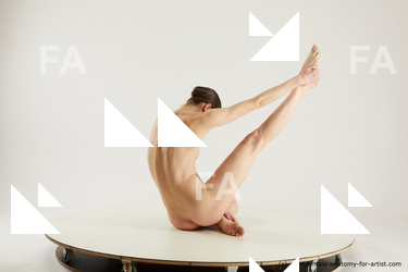 tracey sitting 01 18b