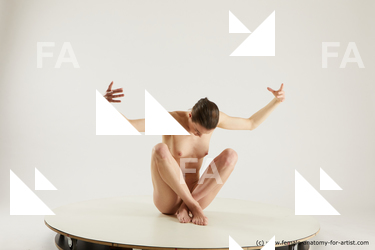 tracey sitting 01 64b