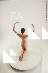 tracey kneeling 01 10a