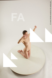 tracey kneeling 01 15a