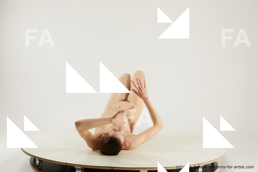 tracey laying 01 61b