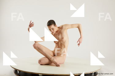 tracey sitting 02 16b