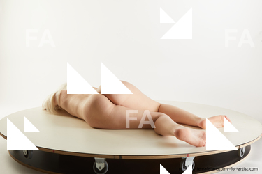 laying reference lilly bella 06