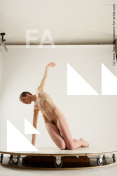 tracey kneeling 02 04c