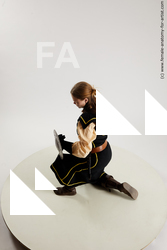 vinga kneeling 01 05a