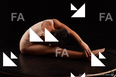 sitting reference zahara 06