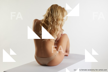 sitting reference anneli 07