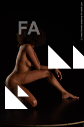 kneeling reference luna corazon 04