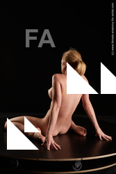 kneeling reference vinna reed 04