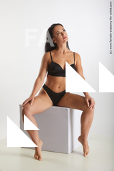 sitting reference zuzu sweet 01