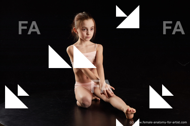 sitting reference lilly 01