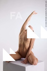 kneeling reference riva 01