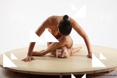 sitting reference kaila 01