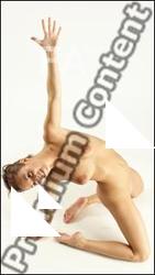 Kneeling reference poses of Della