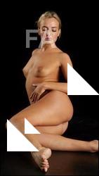 Sitting reference poses of Victoria Pure