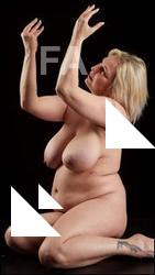 Kneeling reference poses of Donna