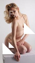 Kneeling reference poses Harley