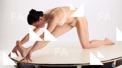 Kneeling reference poses Hanane