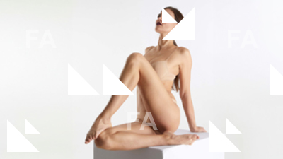 Sitting reference poses Cynthia