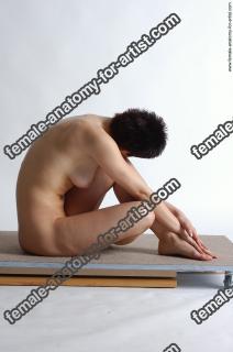 magda kneeling 37