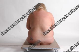 anezka sitting 51