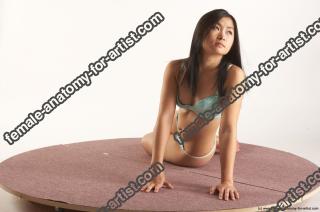vanessa kneeling 42