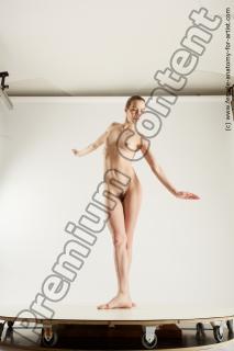 tracey standing 01 02c