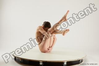 tracey sitting 01 03b