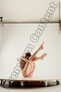 tracey sitting 01 03c