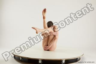 tracey sitting 01 06b