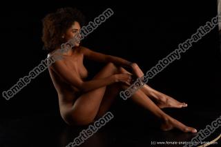 sitting reference luna corazon 08