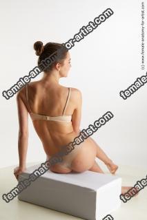 sitting reference malin 06