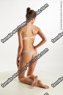 kneeling reference malin 04