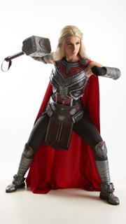 Fighting reference poses Mrs. Physiotherapist