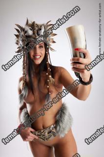 standing reference suleika 14